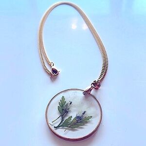 🌞5/$10 NEW! FLORAL PENDANT 18 INCH GOLD TONE NECKLACE BOHO MINIMALIST